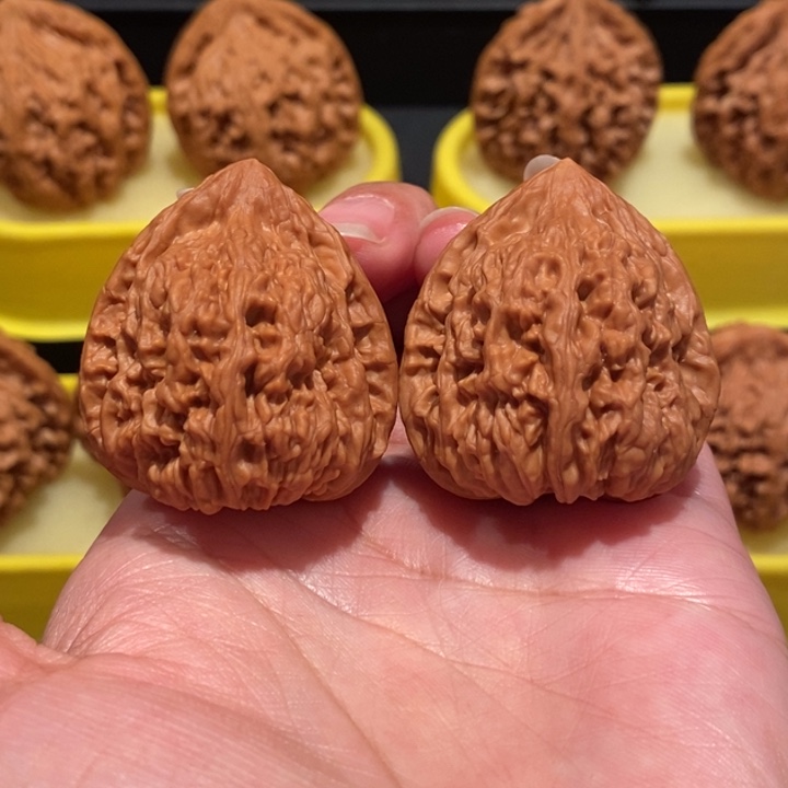 7*7文玩核桃35尺金三角