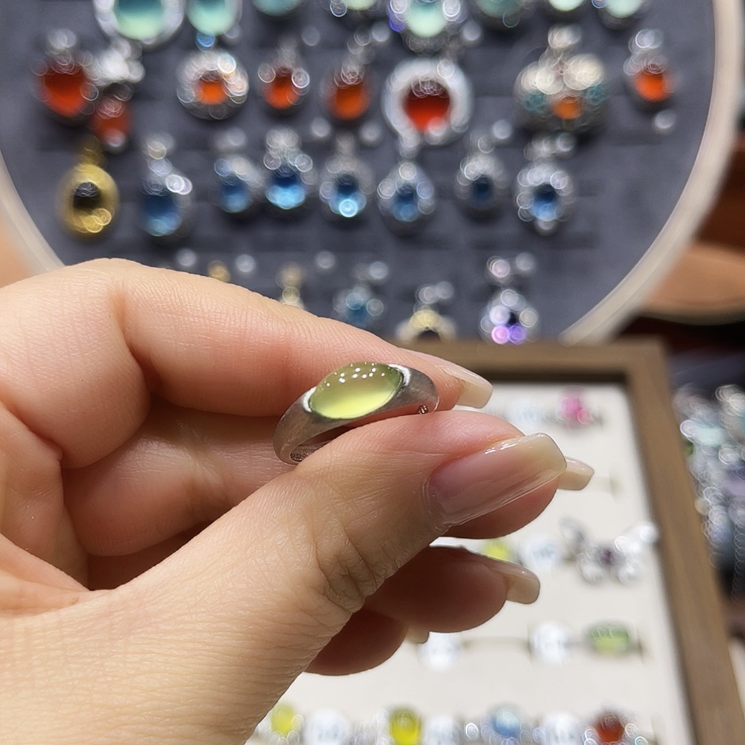 仙***拉蛇纹石玉银S925镶嵌戒指