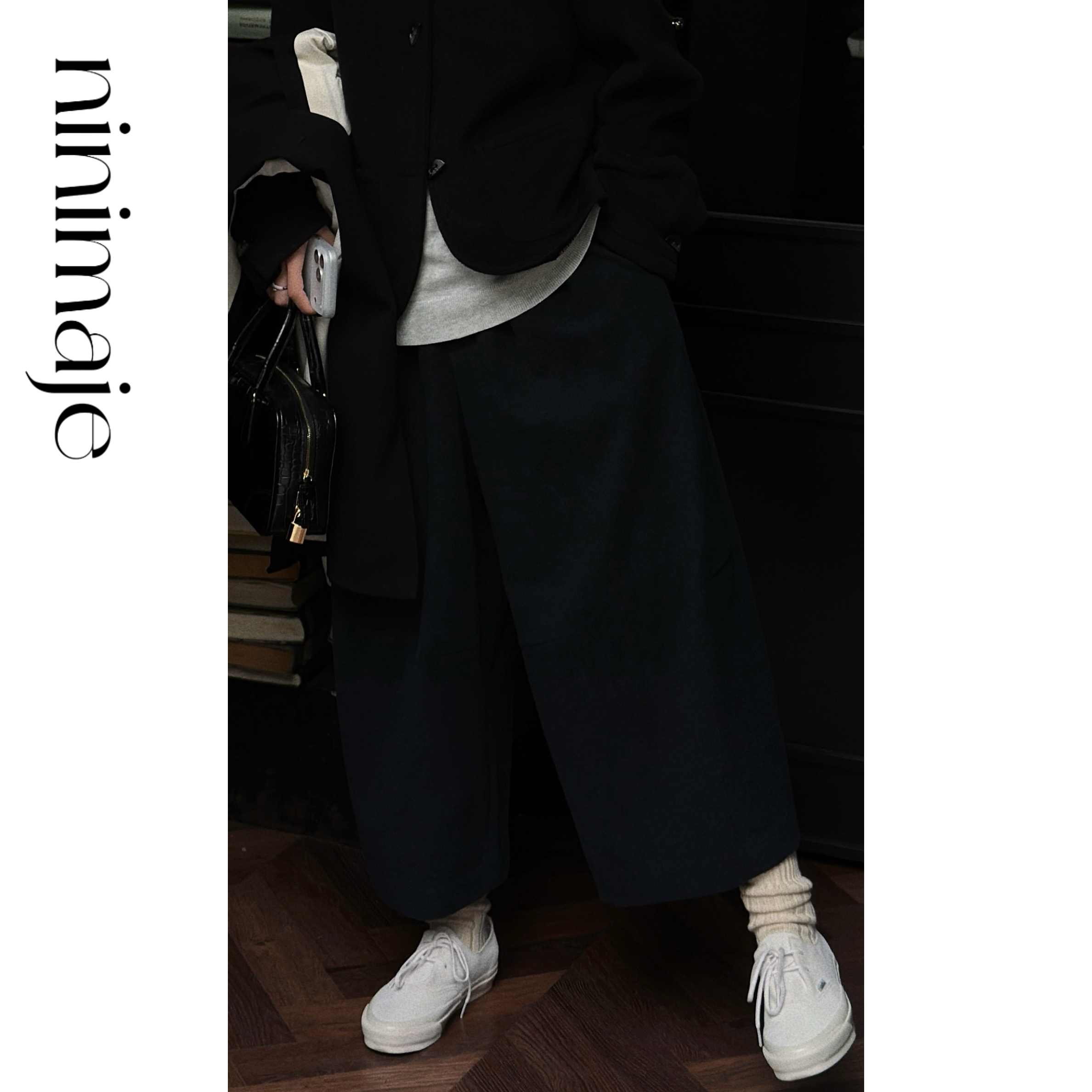 NanBeiBei  复古墨蓝调延展弧形线条英伦双面呢绅士裤 7637