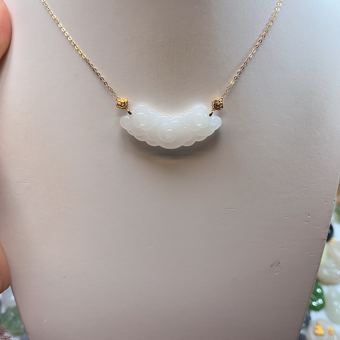 和田玉吊坠(赠链)18K金镶嵌