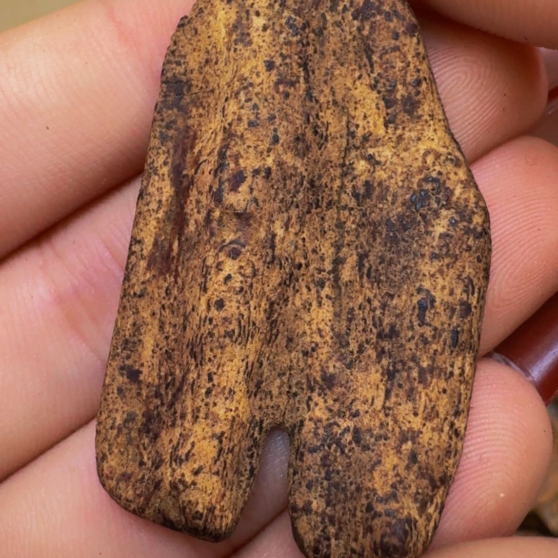 沉香吊坠越南惠安红土吊坠