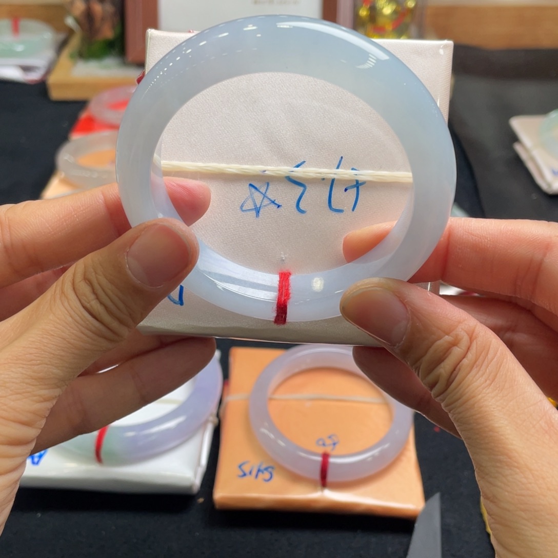 翡翠手镯未镶嵌57.3天然翡翠A货