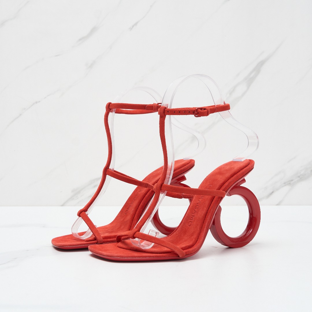 菲拉格慕迪丽热巴同款搭扣一字带凉鞋FGGS00365