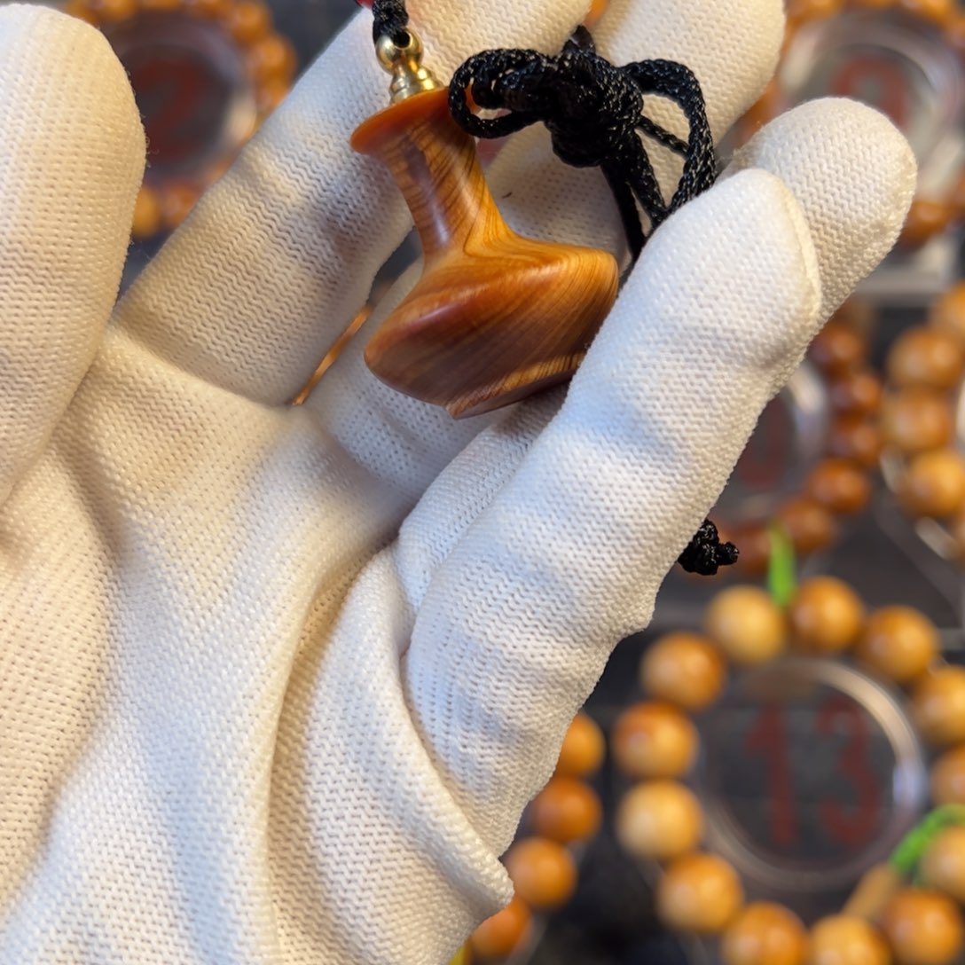 柏木太行崖柏把件