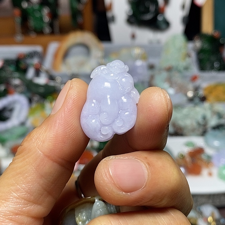 翡翠未镶嵌吊坠(赠链)