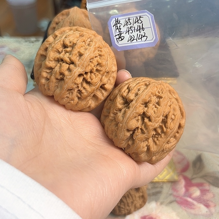 文玩核桃把件非嫁接大粗筋