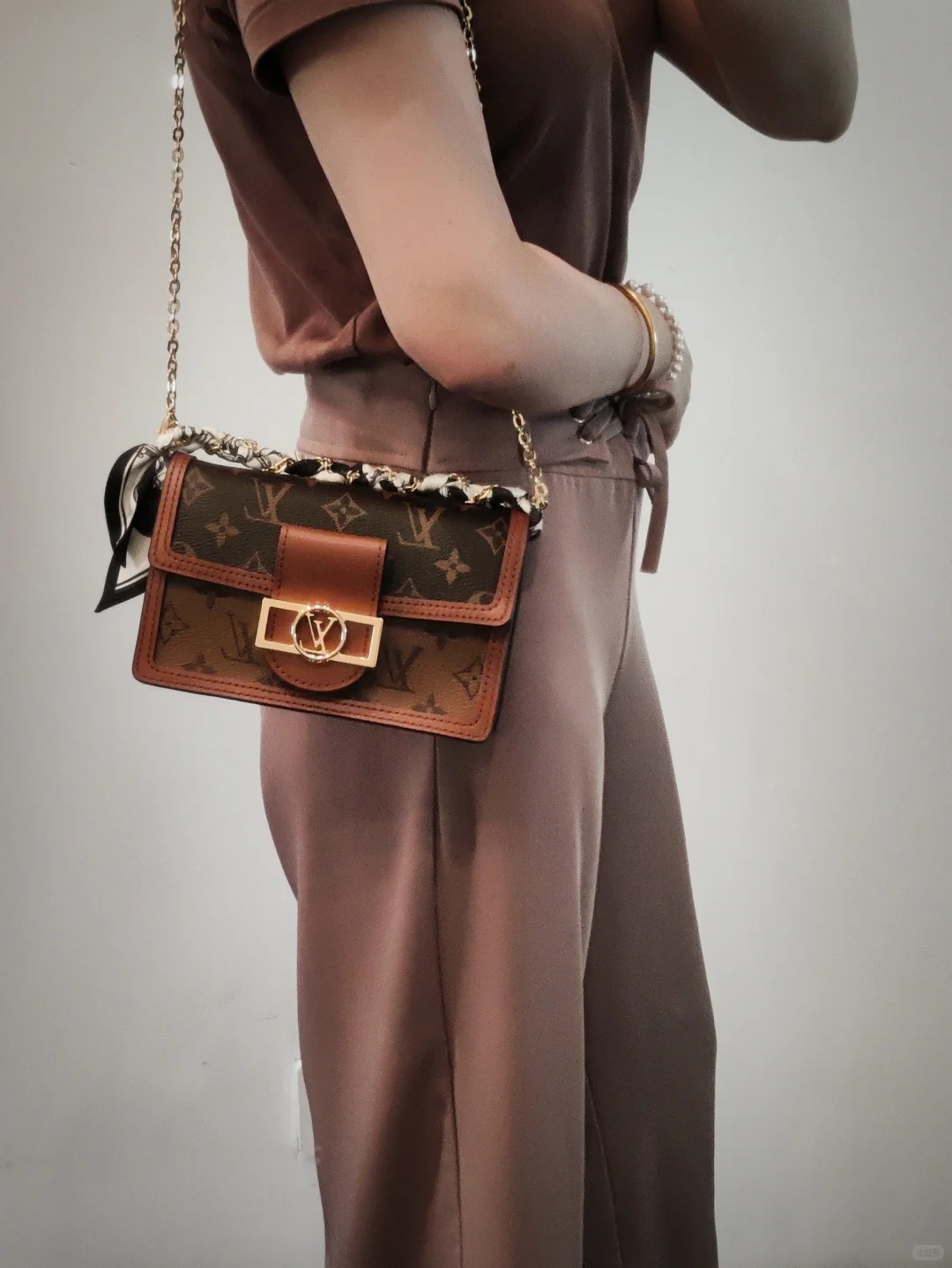 95新 LouisVuitton/路易威登 达芙妮woc/98新/优选