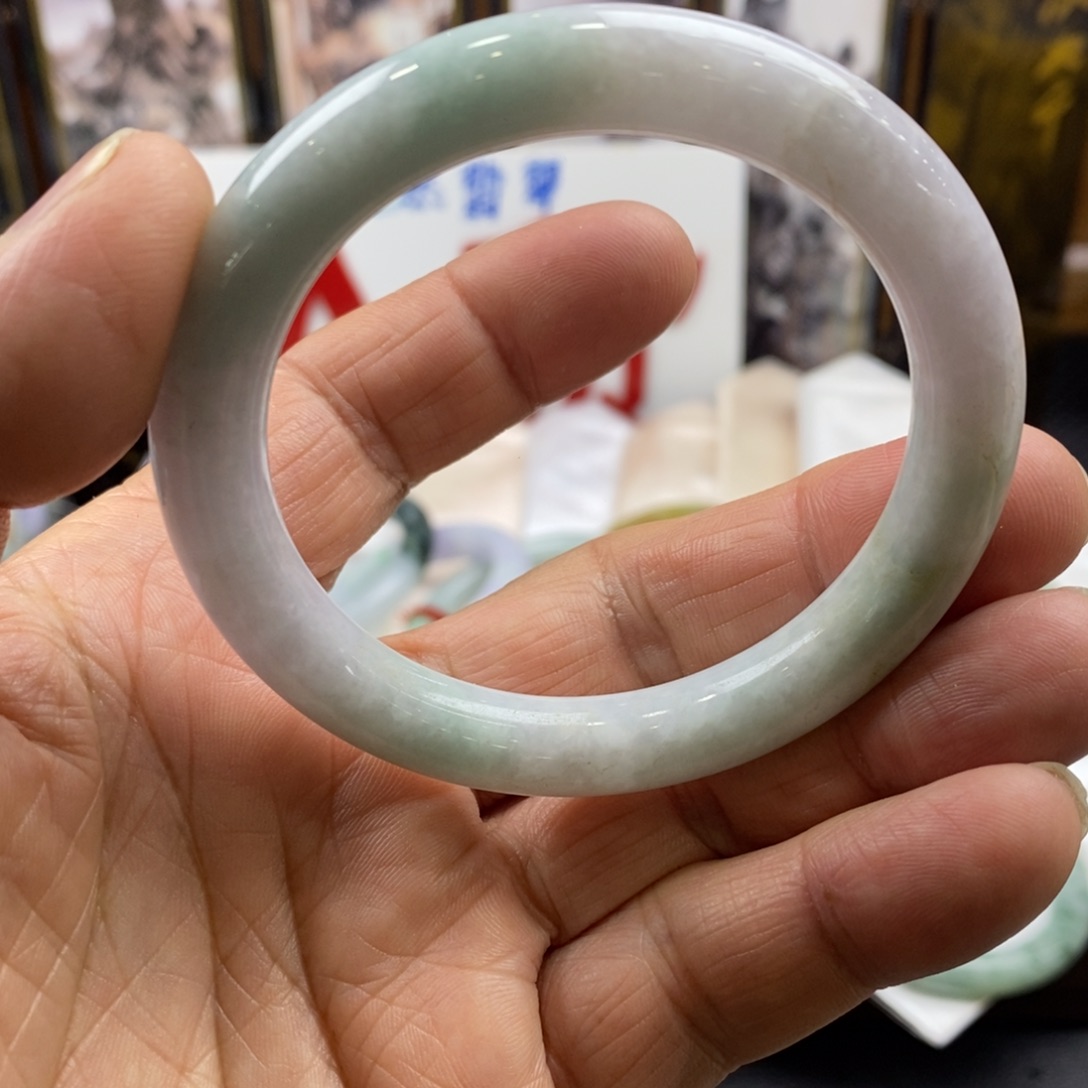 翡翠未镶嵌手镯翡翠手镯55、卡10