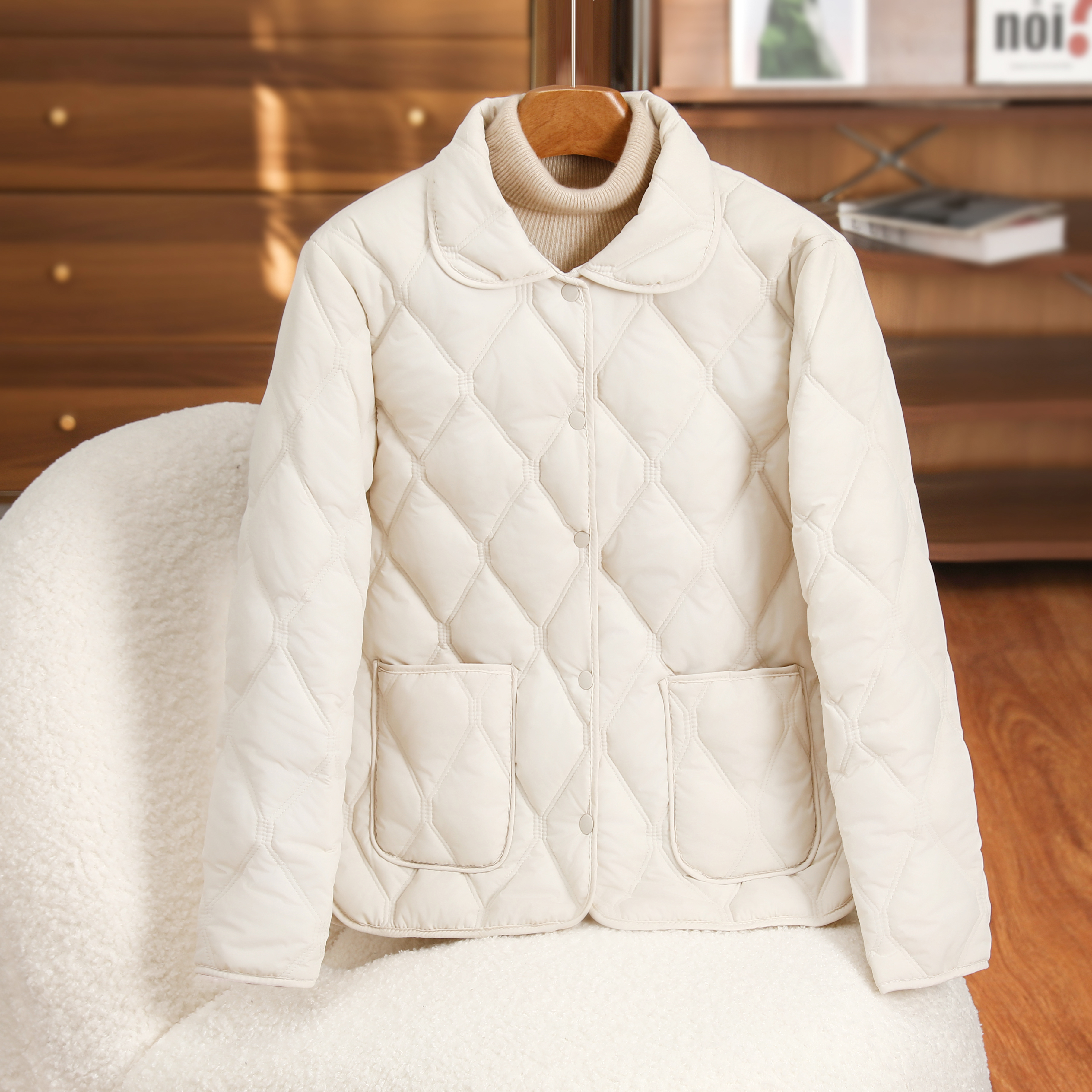 2025新款女士秋冬棉服保暖时尚韩版轻薄菱形双线百搭休闲棉衣