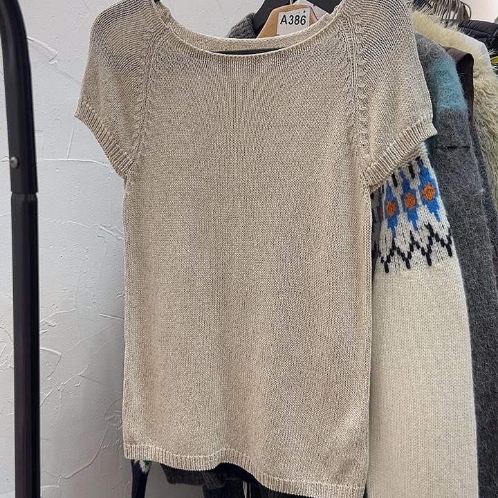 今天新款 很气质的短袖针织衫