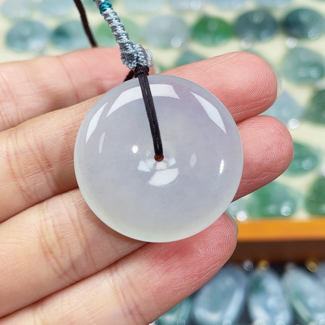 翡翠颈饰未镶嵌吊坠