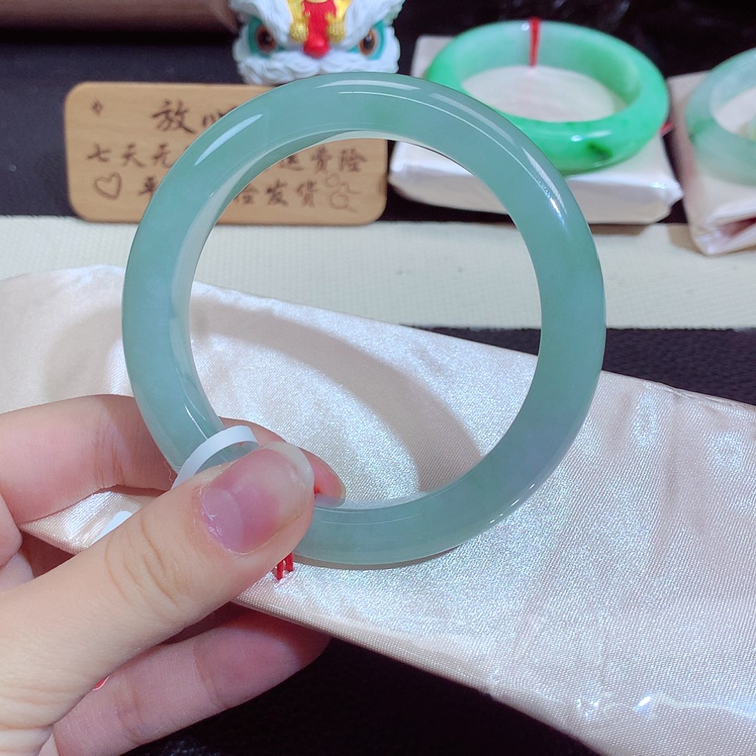 翡翠未镶嵌手镯469