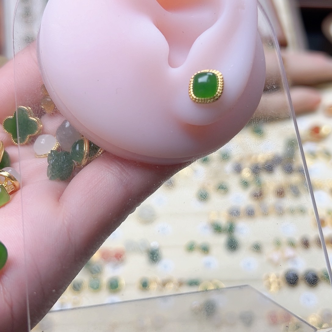 和田玉银S925镶嵌耳饰