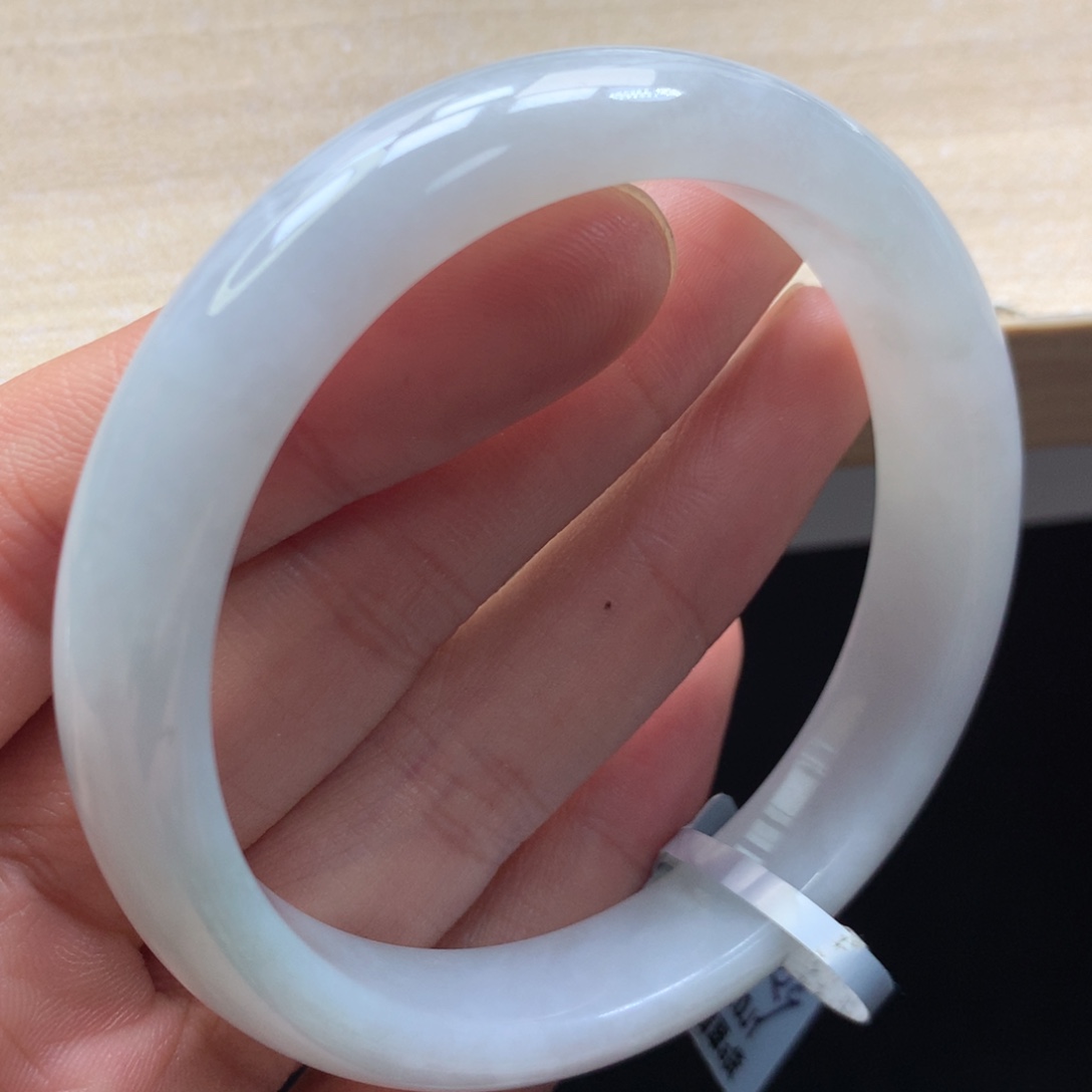 未镶嵌手镯翡翠手镯