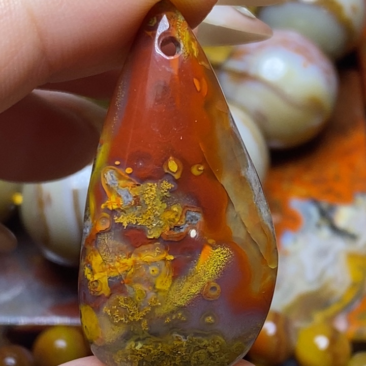 玛瑙/玉髓颈饰未镶嵌