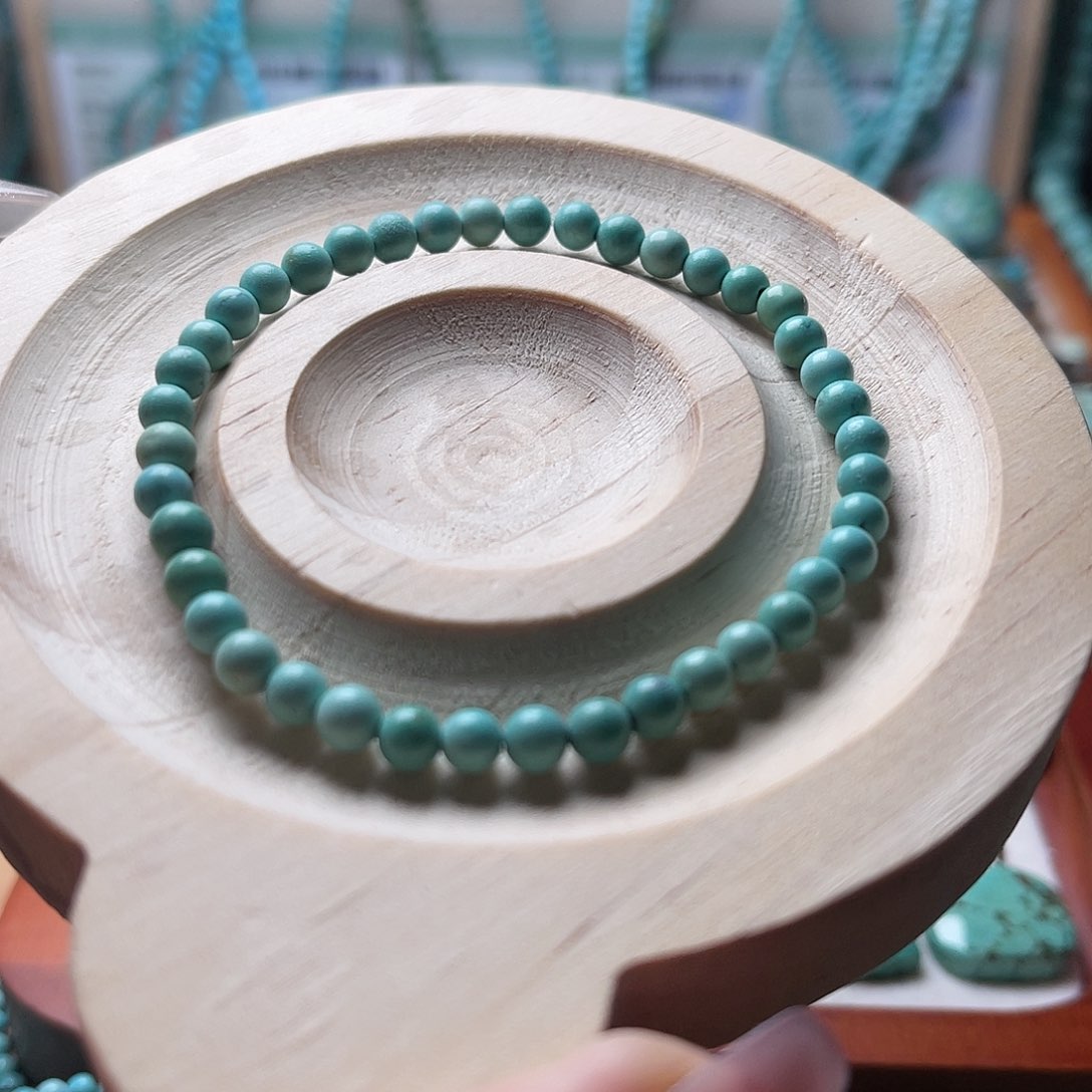 绿松石手串未镶嵌