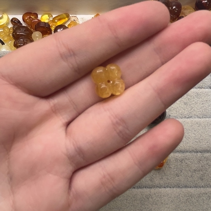 裸石琥珀未镶嵌我****儿天然蜜蜡配件