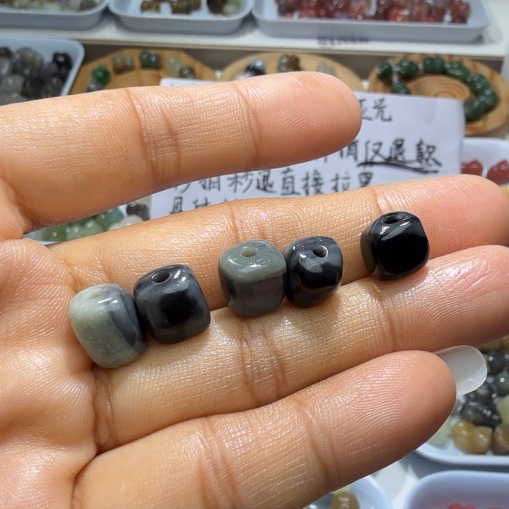 和田玉未镶嵌珠宝奇石