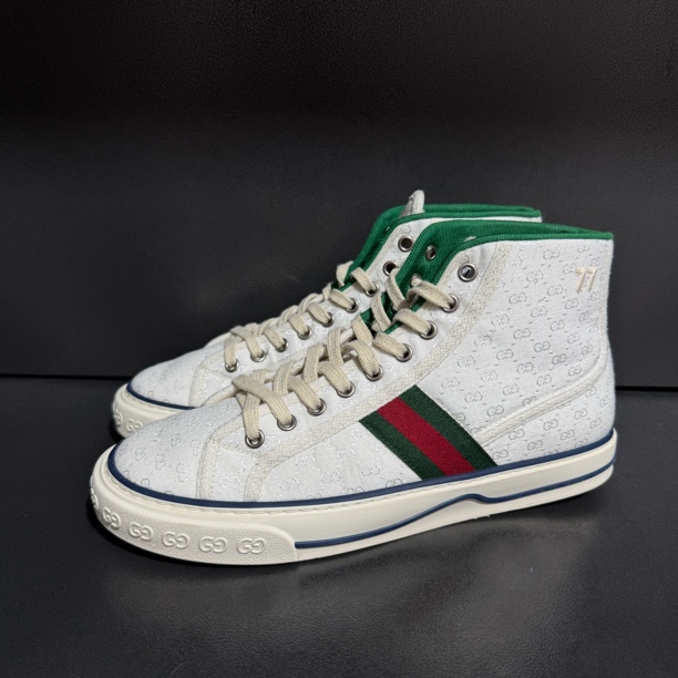 95新 GUCCI/古驰 40码/古驰95新 1977白色帆布双G满印