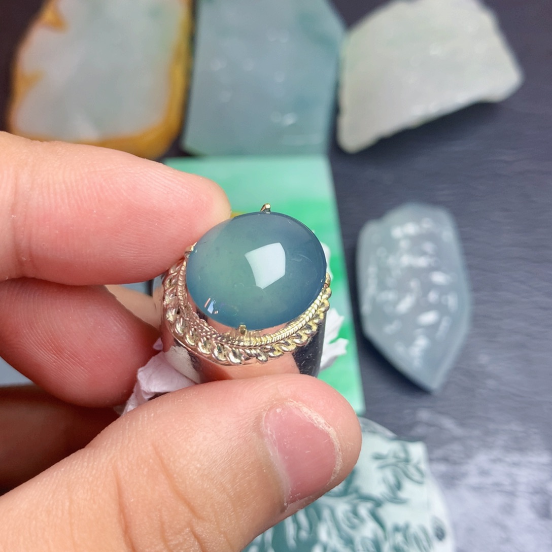 雨***光定制翡翠未镶嵌翡翠