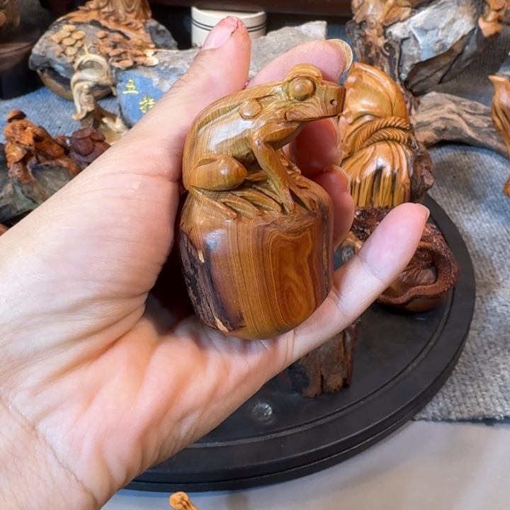 崖柏摆件手把件等