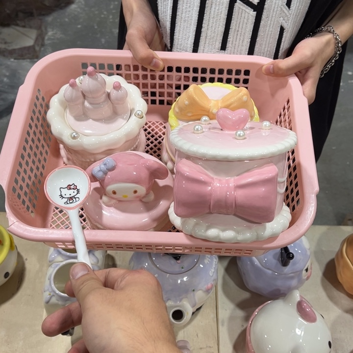 这么晚了你睡吧明天我