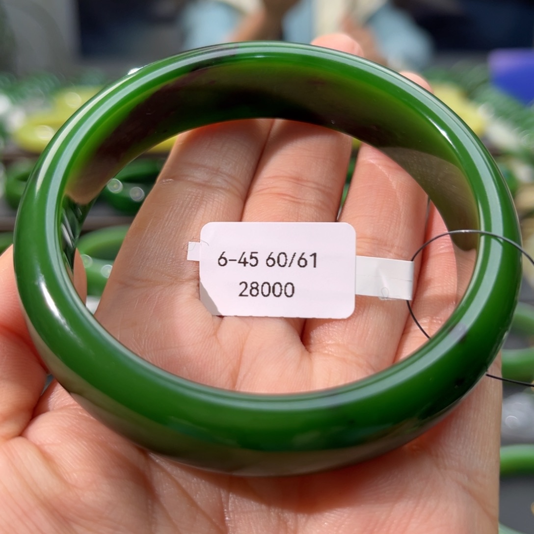 和田玉（碧玉）手镯未镶嵌