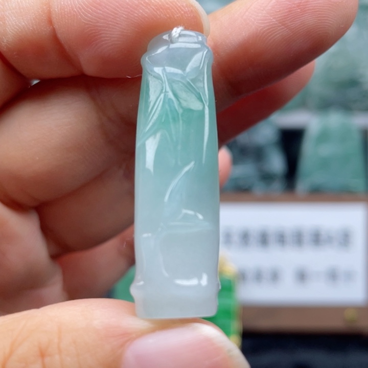 颈饰未镶嵌翡翠文竹