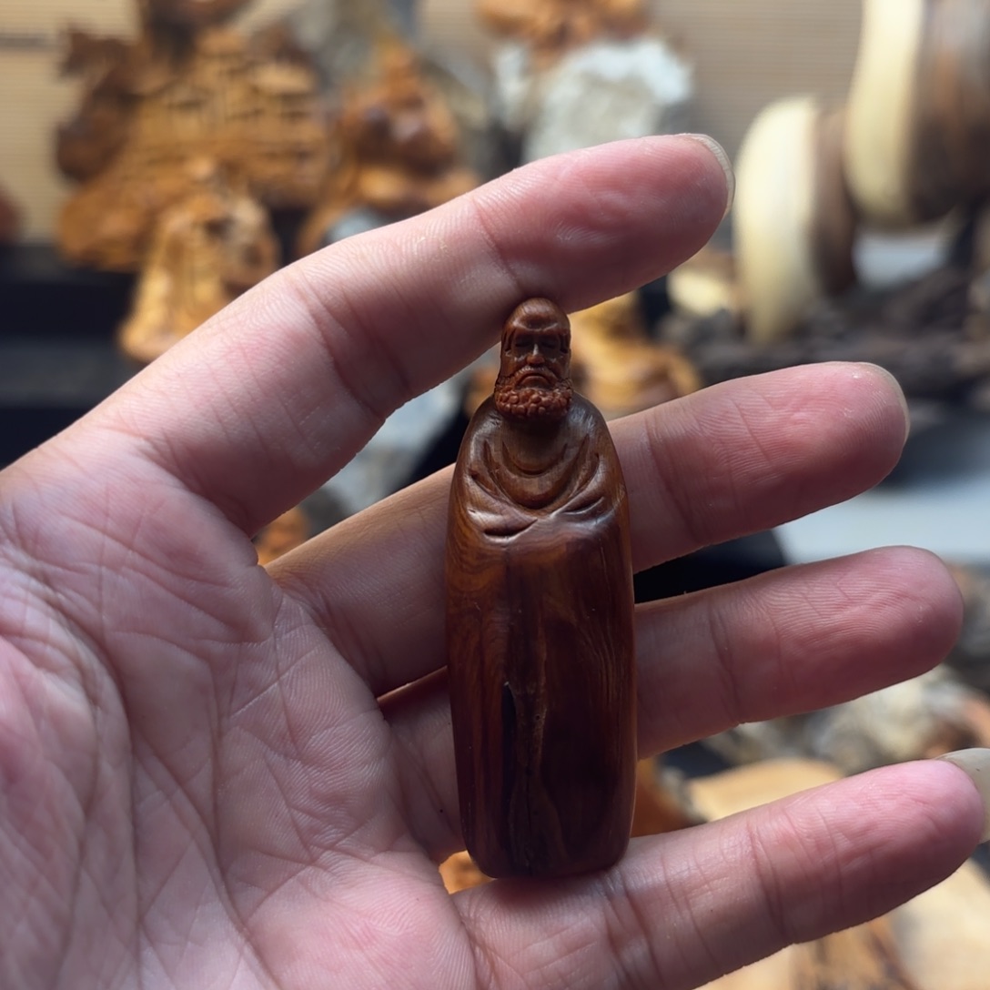 阿***德柏木太行崖柏手工雕刻