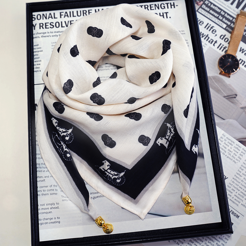 磁吸护颈小围巾2025新款秋冬方巾女款三角丝巾披肩高级感防风围脖