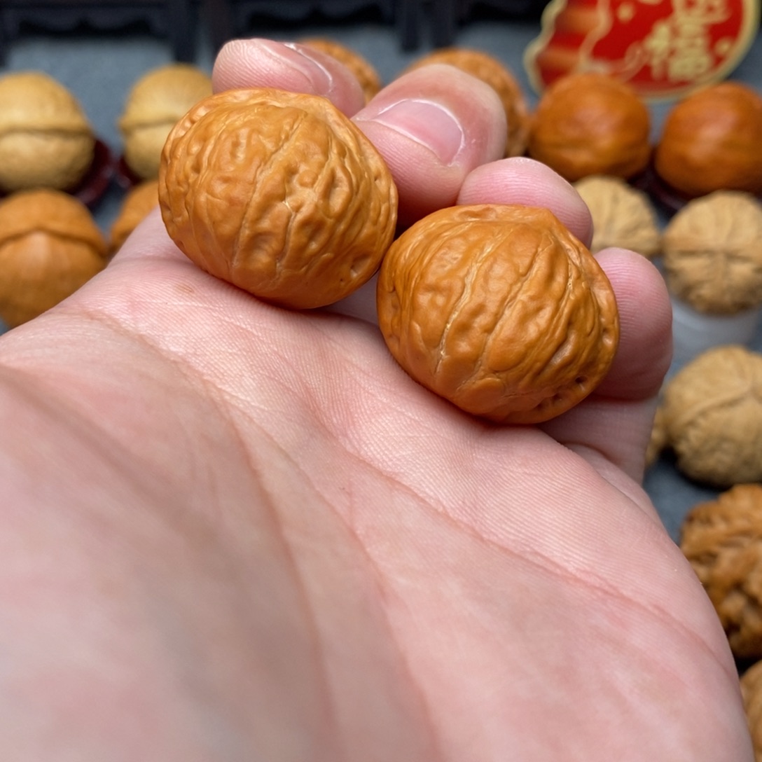 文玩核桃把件瓷娃娃