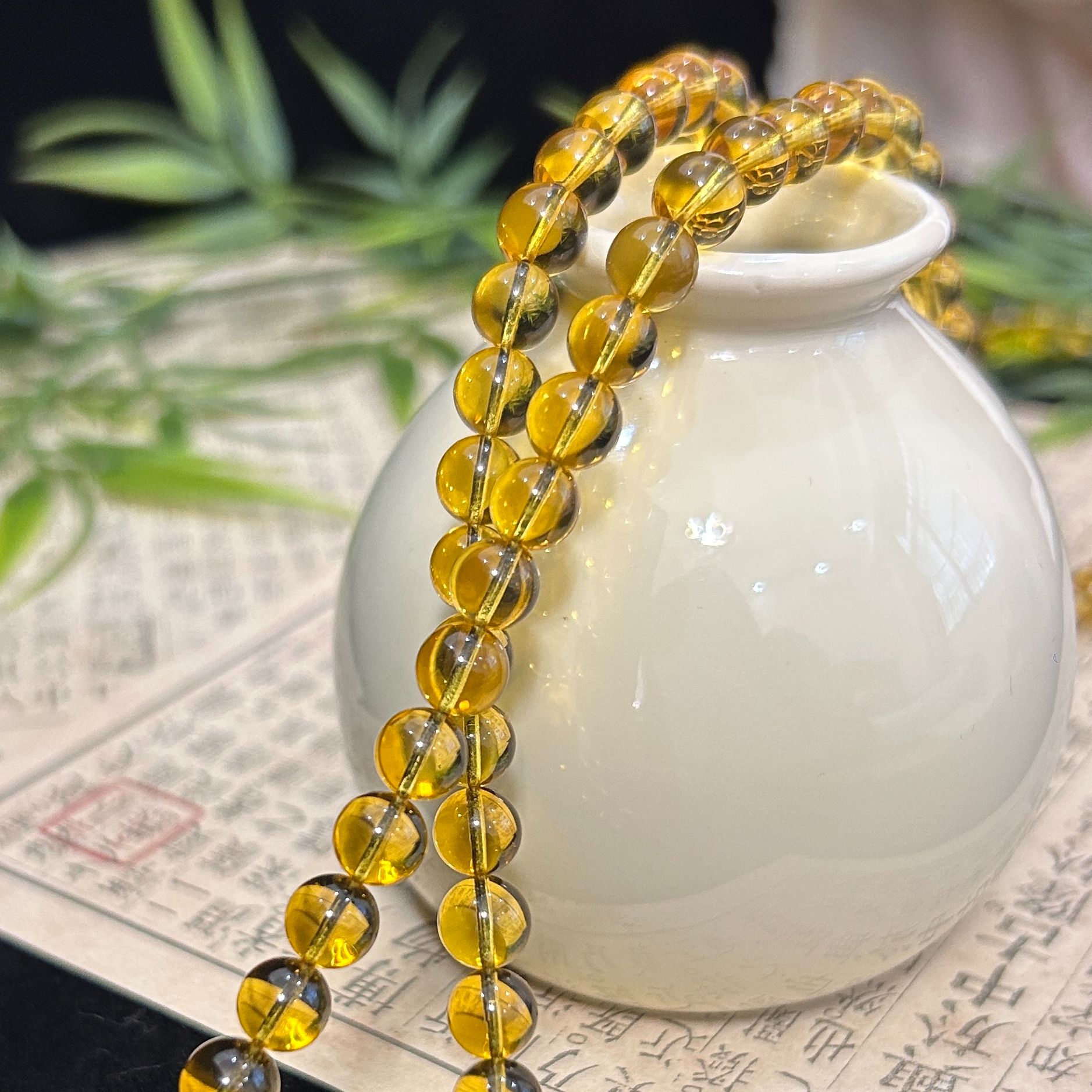 净水无暇金蓝珀108 （黑底显蓝白底显金） 纯天然缅甸琥珀