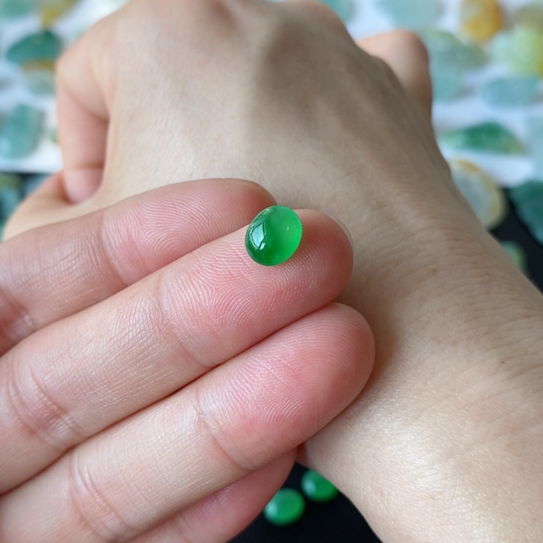 定制翡翠未镶嵌蛋面