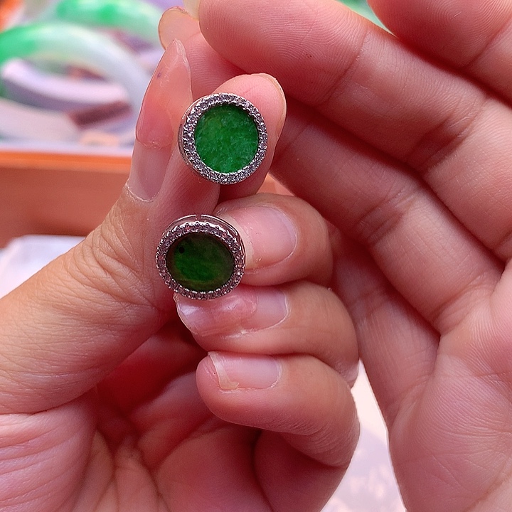 翡翠颈饰银S925镶嵌翡翠