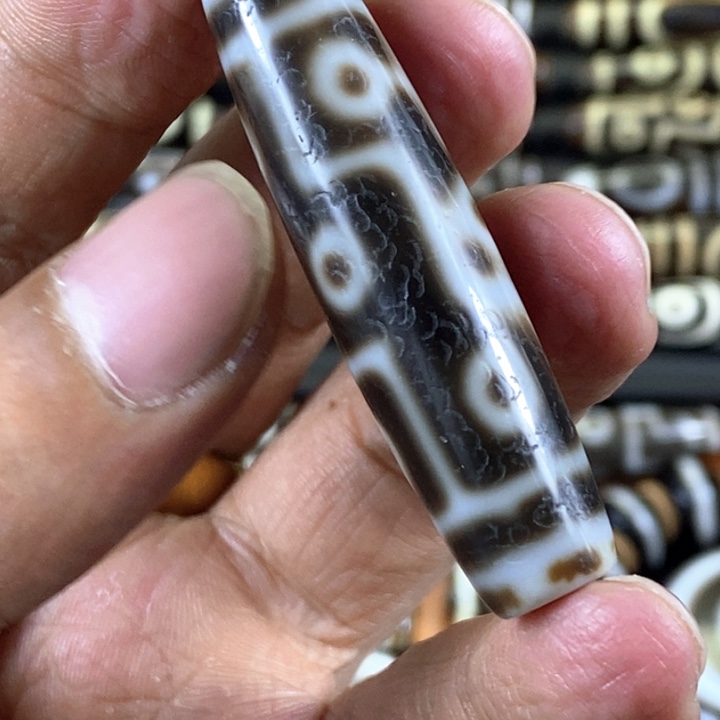只买单纯的吊坠，没带链子，属的性质。