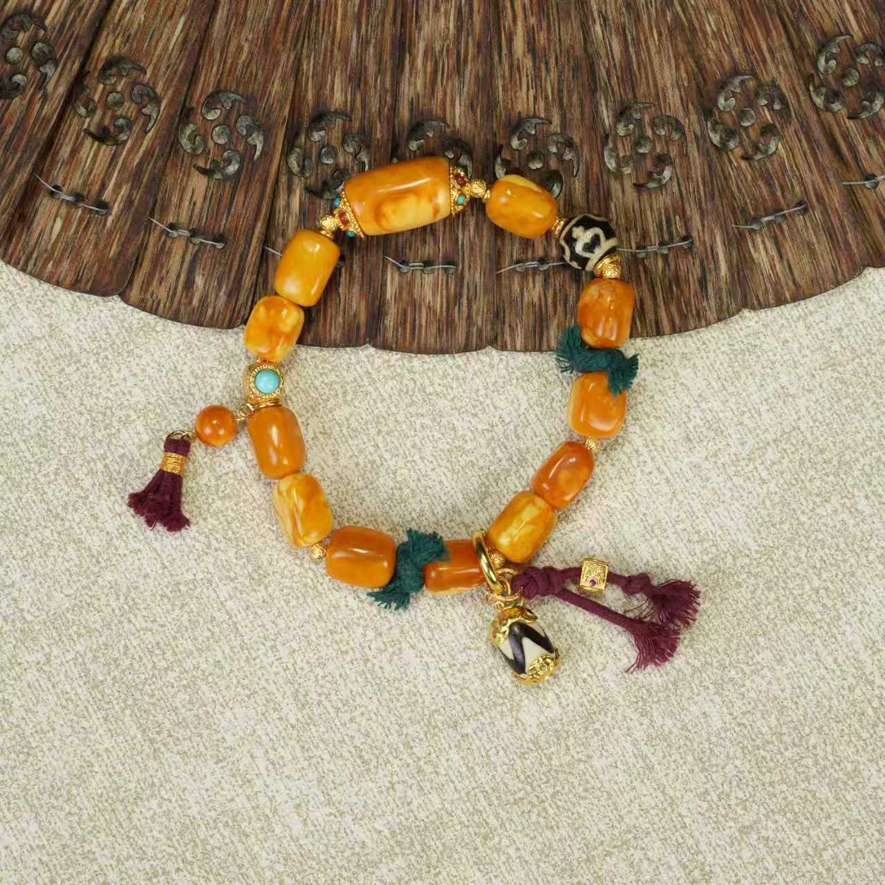 【壹芳珠宝】天然原矿琥珀亮皮花蜡马蹄随形虎牙单圈9-10mm