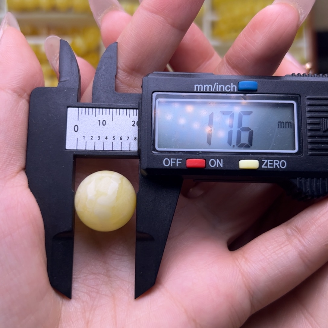 琥珀未镶嵌裸石俄白花