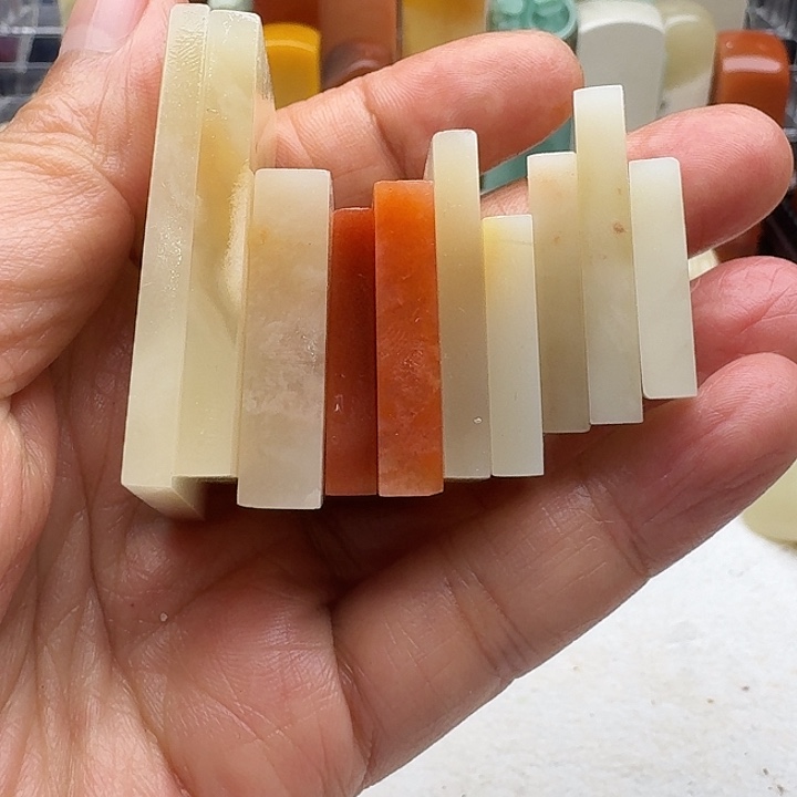 寿山石印石10个老挝牌子