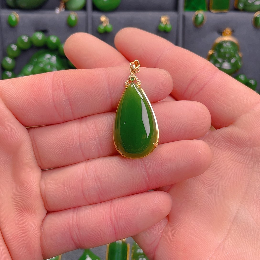 和田玉（碧玉）吊坠(不含链)18K金镶嵌2580
