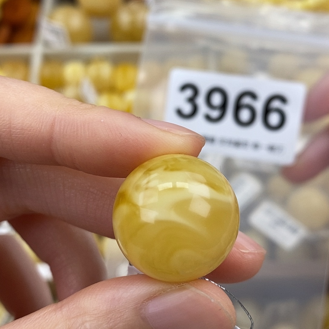 蜜蜡未镶嵌珠宝奇石20.2