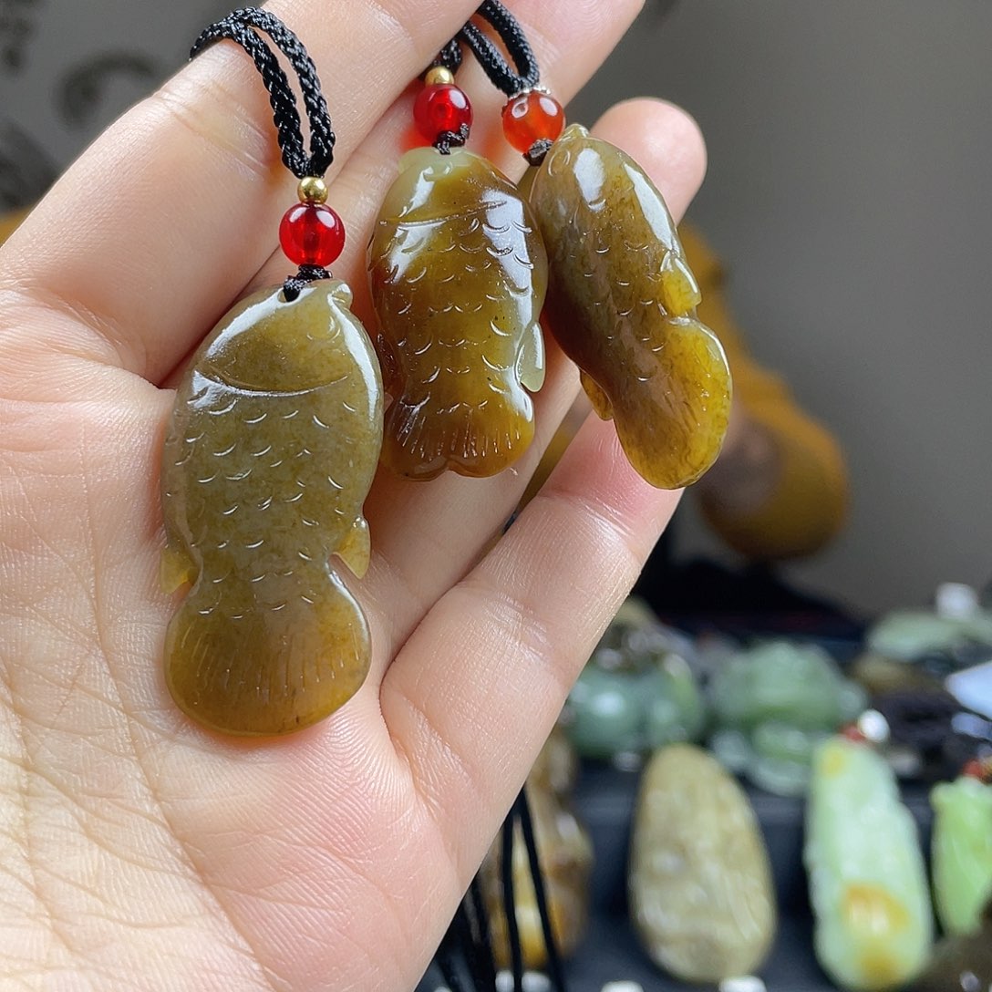 和田玉未镶嵌颈饰多样性发货