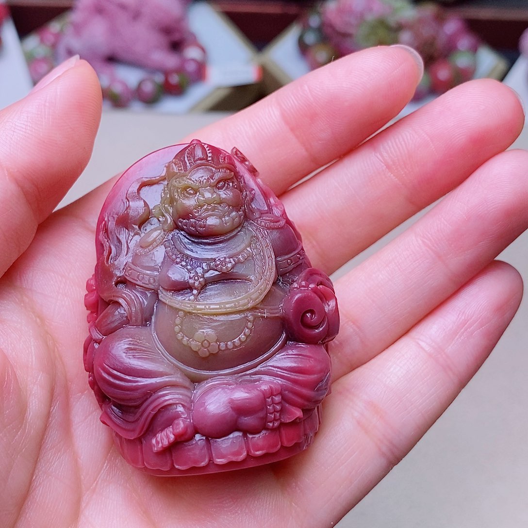 戎***涯玛瑙/玉髓未镶嵌珠宝奇石盐源玛瑙定制