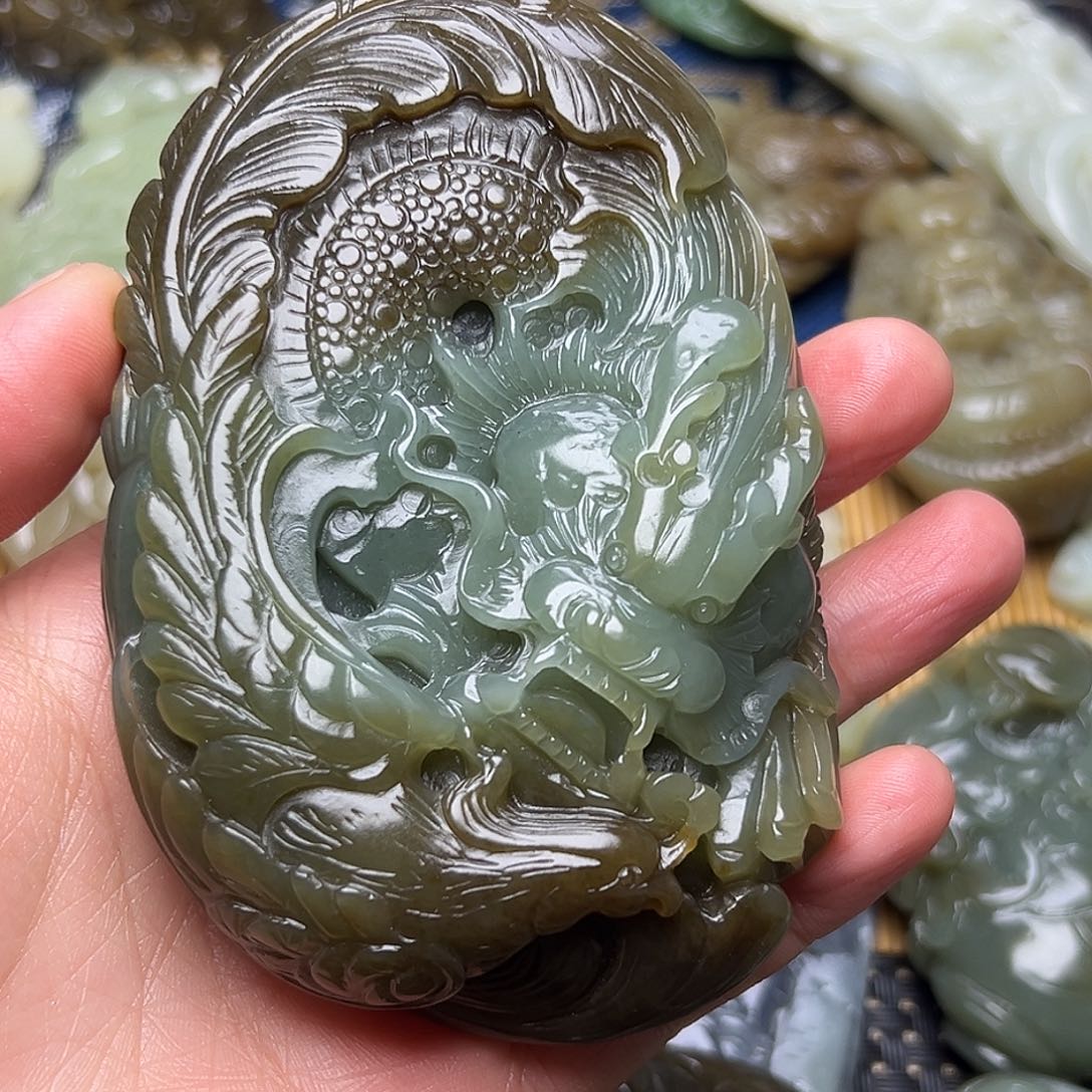 毛***仰和田玉未镶嵌挂件