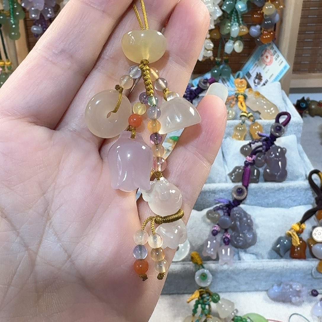 玛瑙/玉髓小挂件KT猫未镶嵌