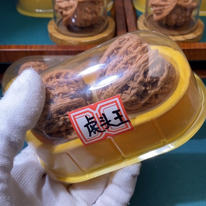 文玩核桃吊坠尚*.虎头王