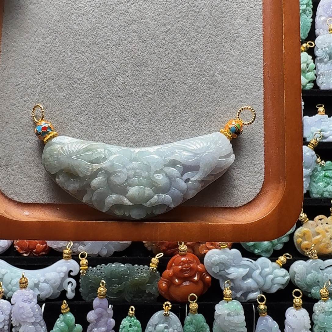 吊坠(赠链)未镶嵌翡翠