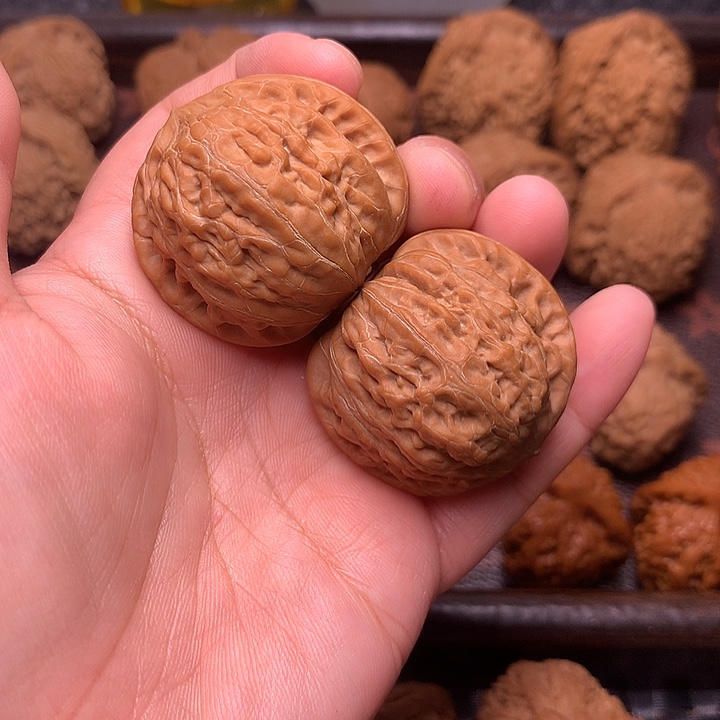 文玩核桃吊坠铁锤37尺色差