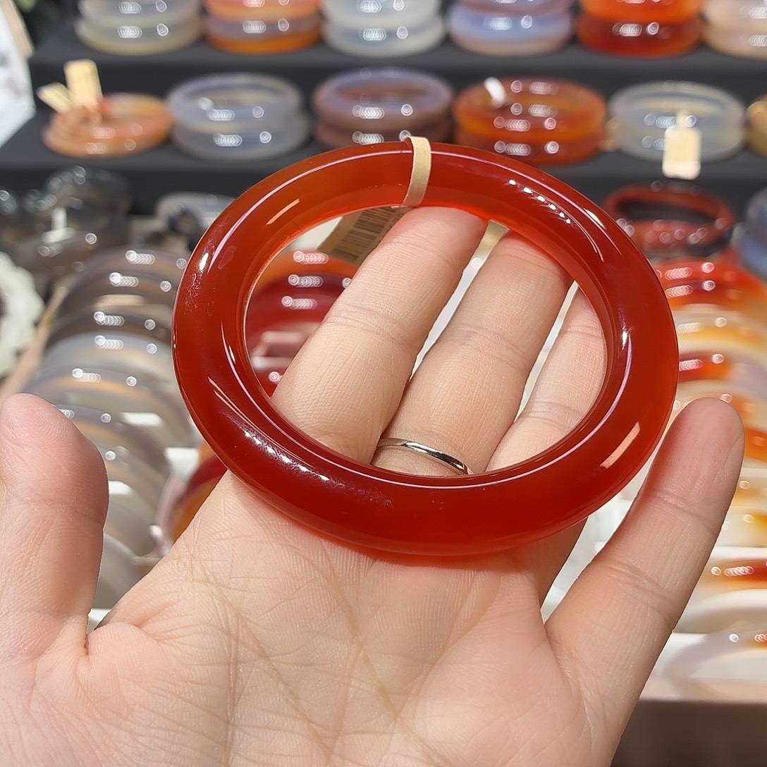 吉***儿玛瑙/玉髓未镶嵌手镯