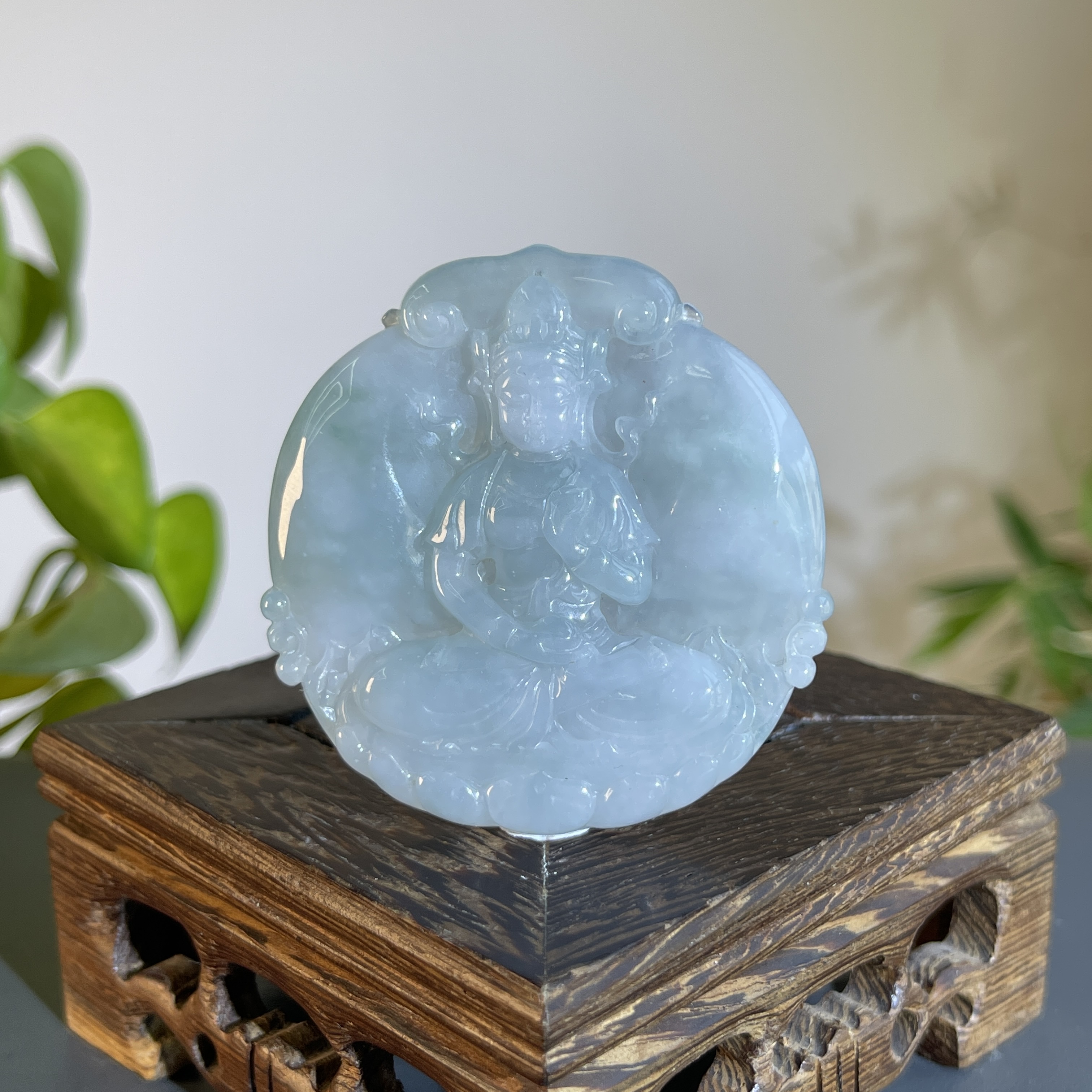 JXW12-197 天然缅甸A货翡翠 观音