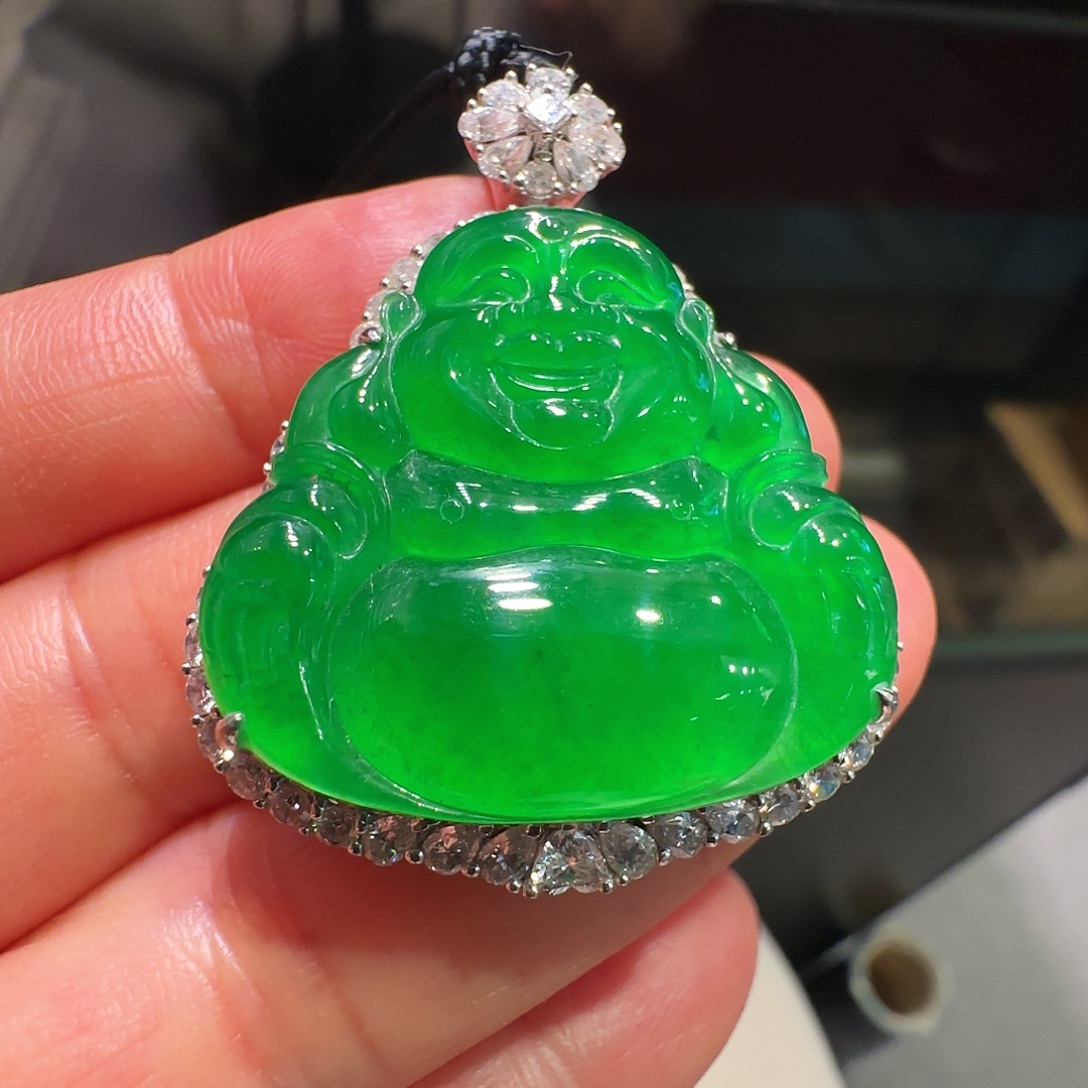 翡翠18K金镶嵌颈饰